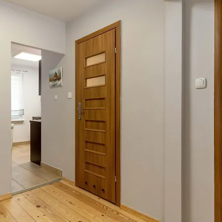 W Gdyni Z Ogrodkiem I 2 Sypialniami By Renters *