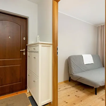 W Gdyni Z Ogrodkiem I 2 Sypialniami By Rent Like غدينيا