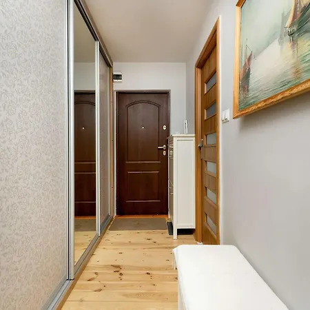 W Gdyni Z Ogrodkiem I 2 Sypialniami By Renters *