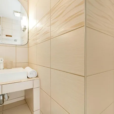 W Gdyni Z Ogrodkiem I 2 Sypialniami By Renters Apartmán *