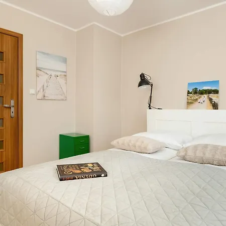 W Gdyni Z Ogrodkiem I 2 Sypialniami By Renters Apartmán