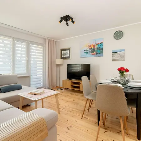 Apartmán W Gdyni Z Ogrodkiem I 2 Sypialniami By Renters