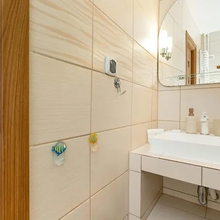 W Gdyni Z Ogrodkiem I 2 Sypialniami By Renters Apartmán *