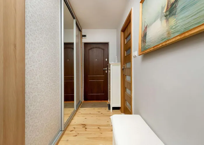 W Gdyni Z Ogrodkiem I 2 Sypialniami By Rent Like *