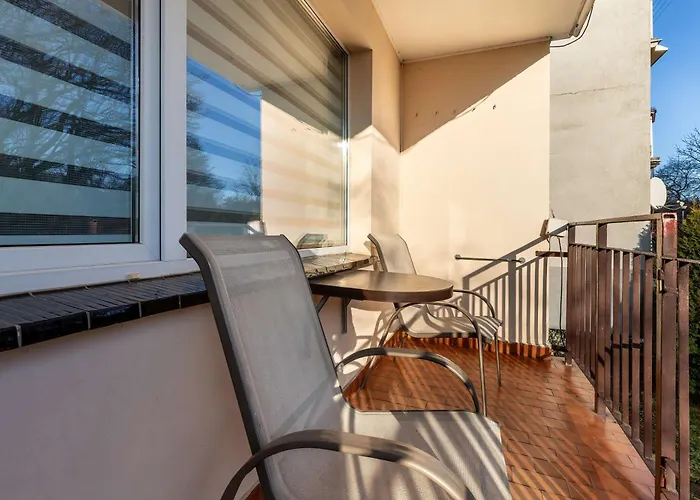 W Gdyni Z Ogrodkiem I 2 Sypialniami By Rent Like Апартаменты