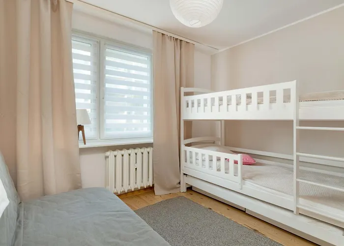 W Gdyni Z Ogrodkiem I 2 Sypialniami By Rent Like *