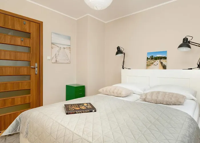 W Gdyni Z Ogrodkiem I 2 Sypialniami By Rent Like Апартаменты