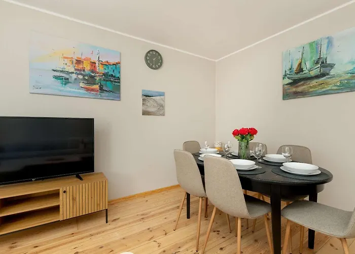 W Gdyni Z Ogrodkiem I 2 Sypialniami By Rent Like *